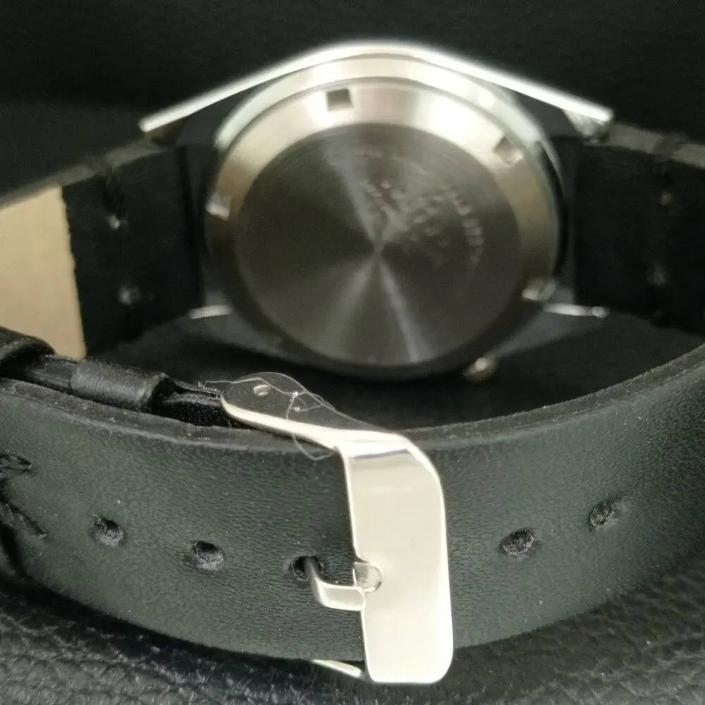 Vintage 1970 Seiko Automatic Mens Silver Watch W/daydate & Silver accents
